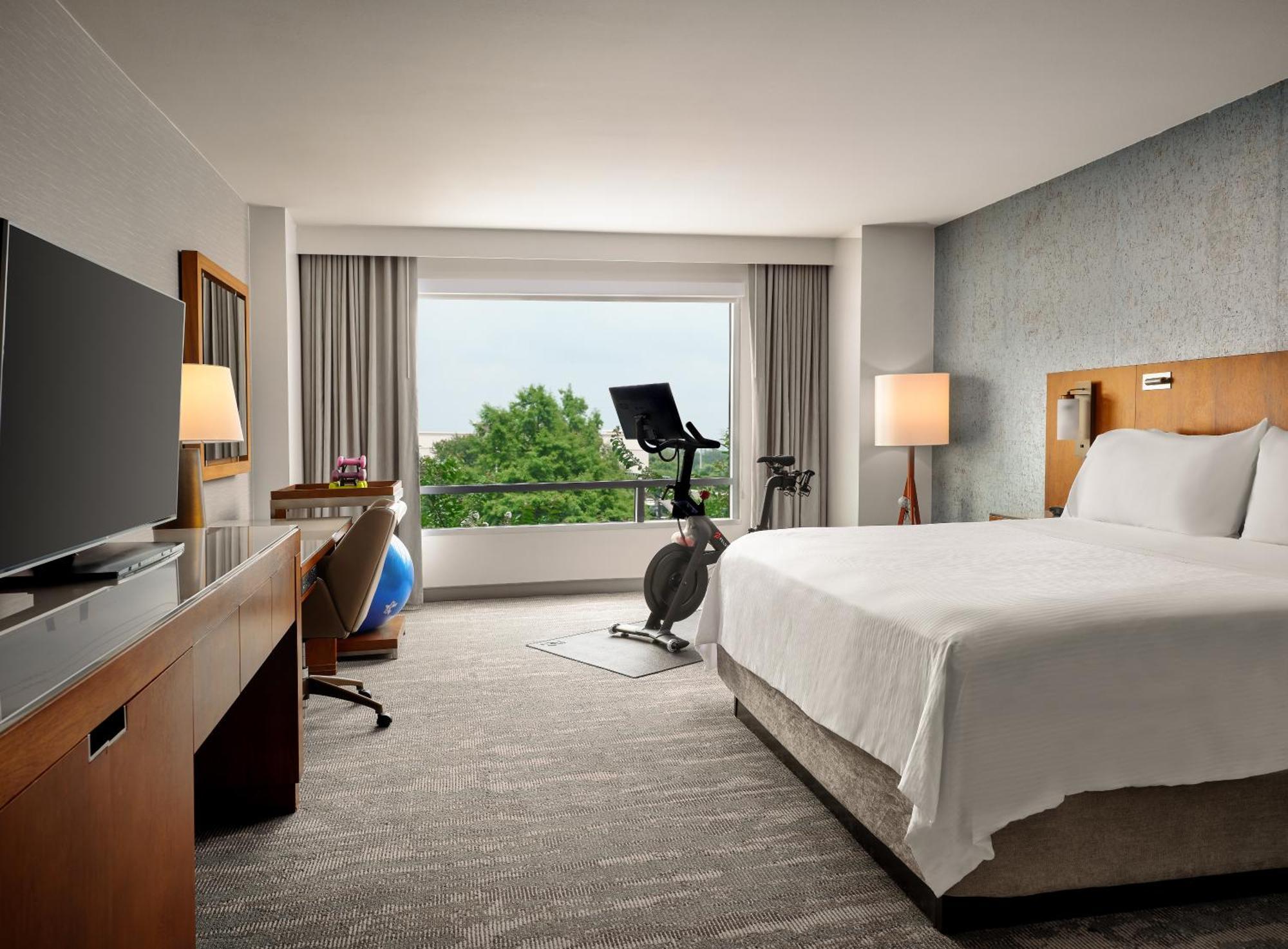 The Westin At The Domain 4*