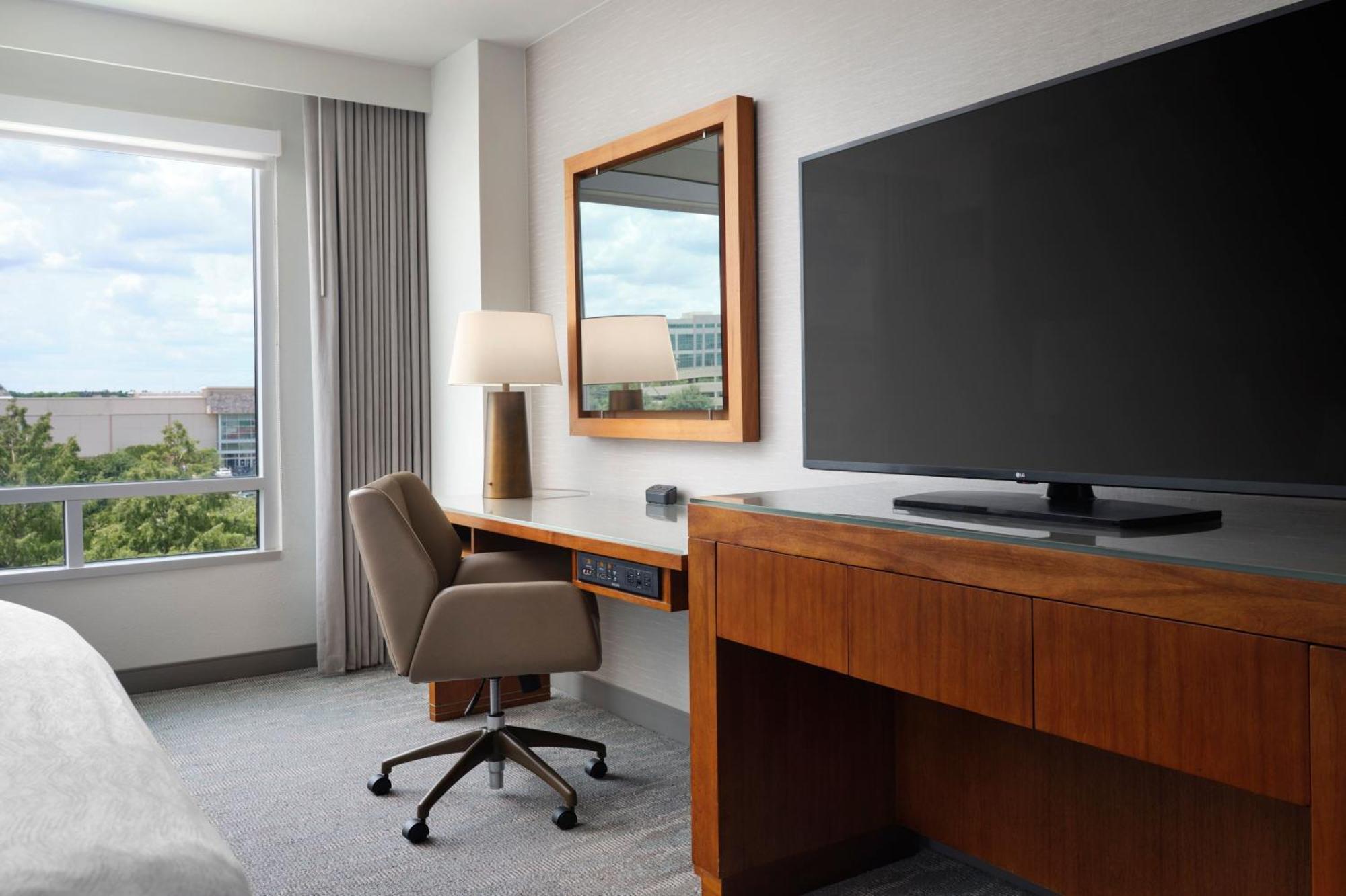 Hotel The Westin At The Domain 4*