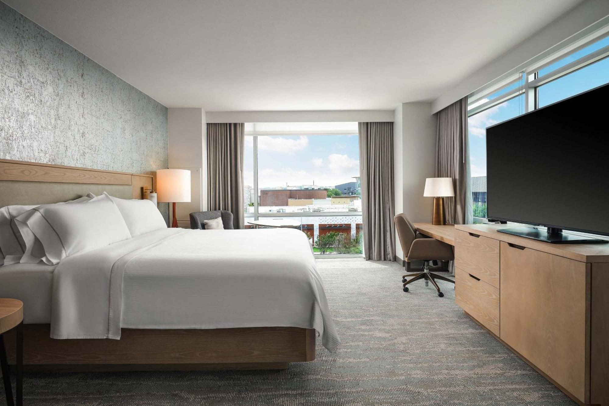 Hotel The Westin At The Domain 4*